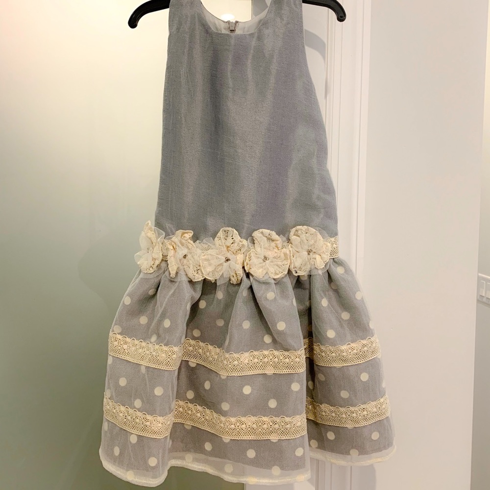 Isabella and Chloe sleeveless dress